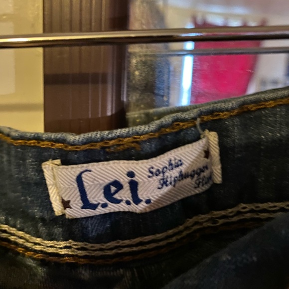 LEI plus sized jeans. - Picture 4 of 6